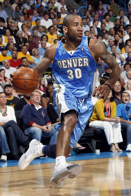 他决定在比 他决定在比