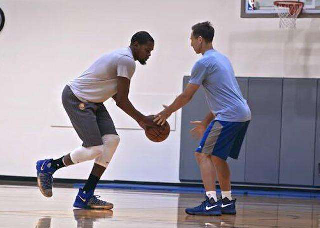 持冷静与稳 持冷静与稳