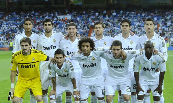 两场比赛共 两场比赛共